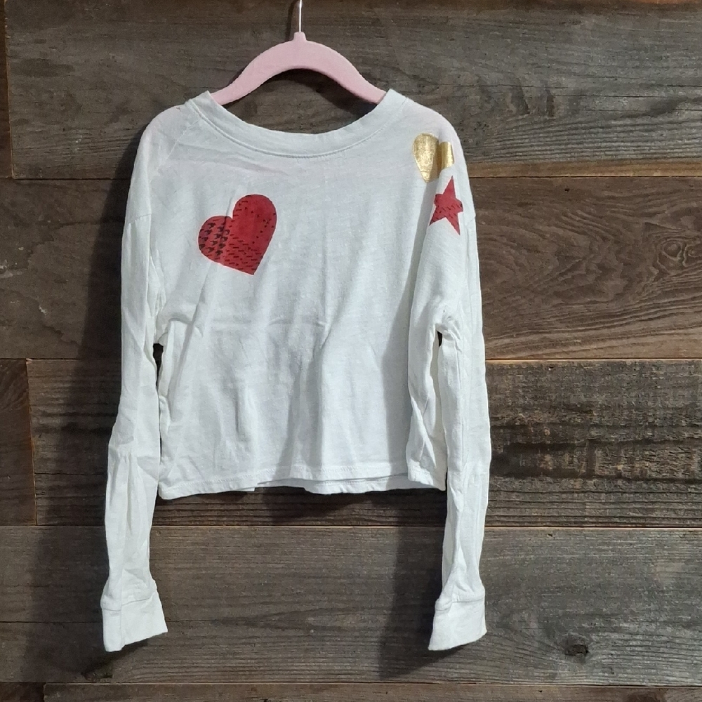 Epic Threads White Long Sleeve with Red Heart and Gold Star D